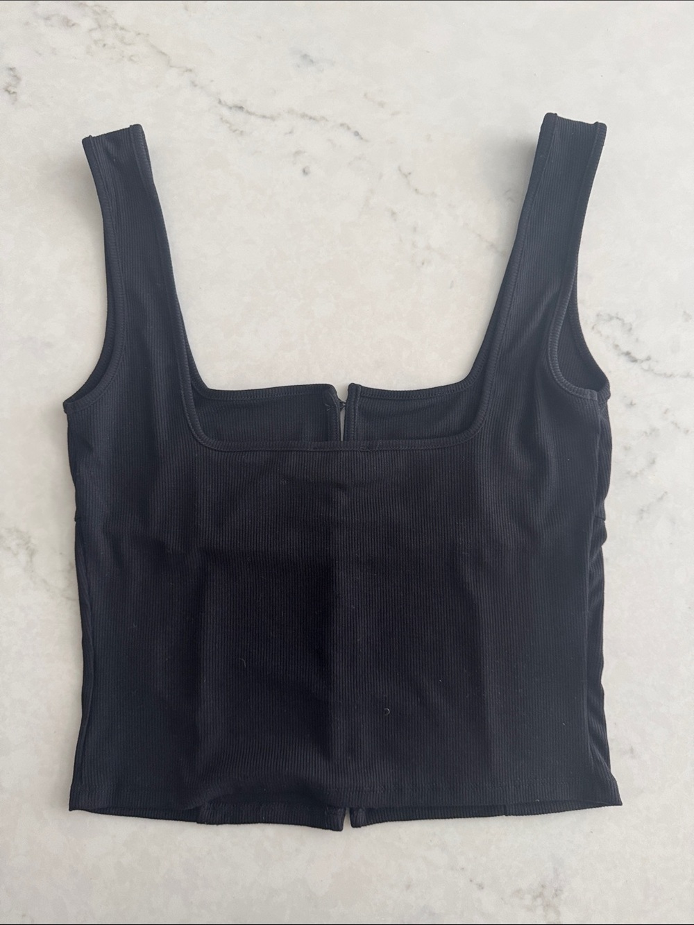 superdown Black Ribbed Button-Front Crop Tank - Picture 4 of 4